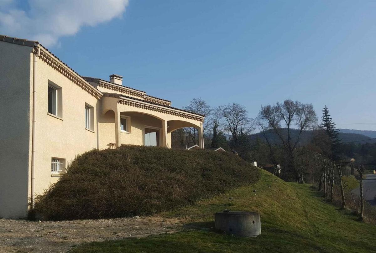 Maison De Vacances Avec Ses Petits Chalets Aouste-sur-Sye Eksteriør billede